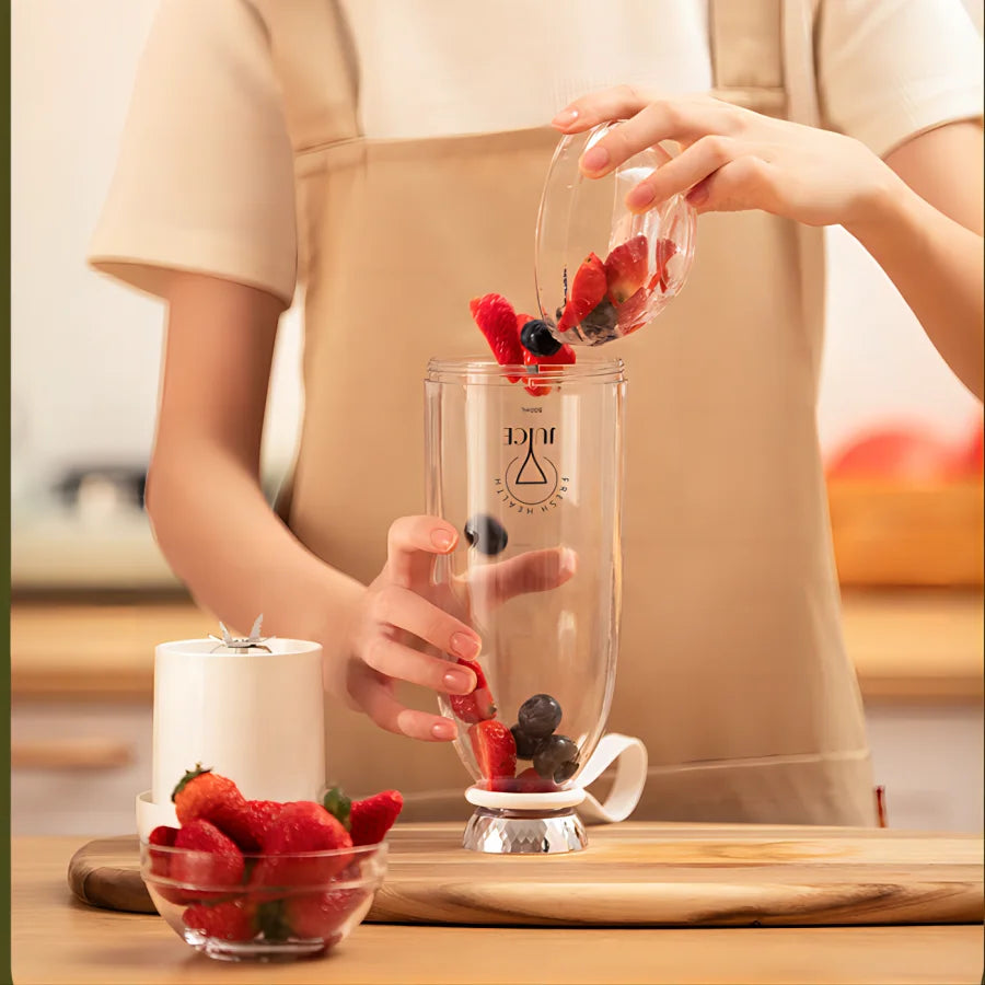 Blend & Go: Wireless Juicer Bottle for Smoothies, Shakes & More! 🍓🍹✨